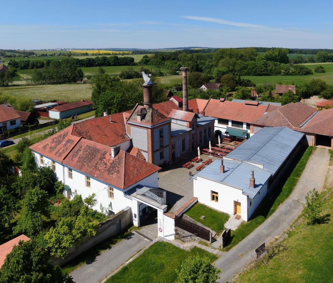 Pivovarsky Hotel Dalesice Eksteriør billede